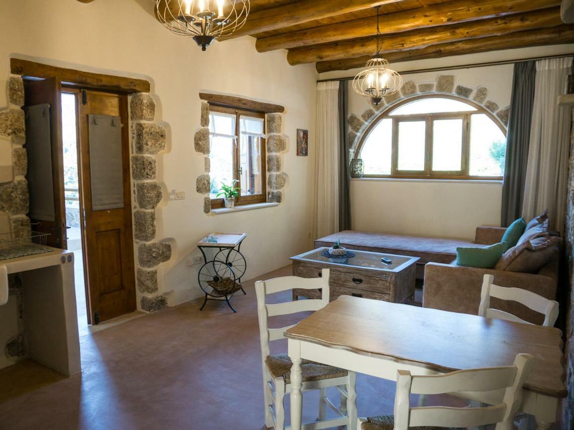 דירות סוג'יה To Spiti Mas מראה חיצוני תמונה